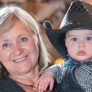 Meet your Posher, Becky